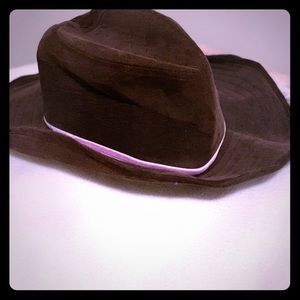 Ladies suede-like cowgirl hat -20 yrs old